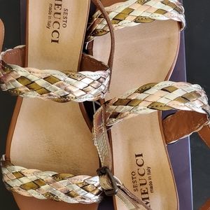 Sesto Meucci Size 10 Glen woven metallic sandal